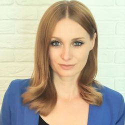 C Natalia Felde