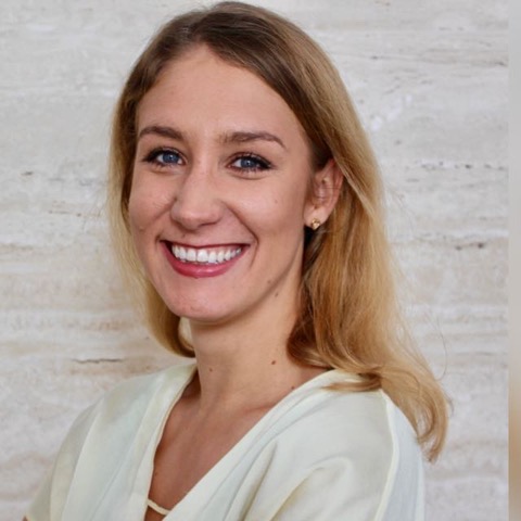 Foto unserer Dozentin Simone Alessandri