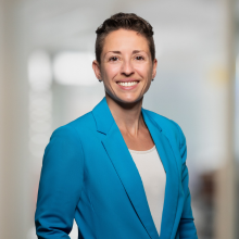 Portraitbild unserer Dozentin Anne Jubeh